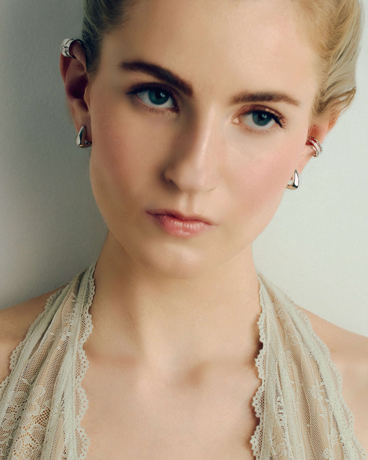 Triune Medium Hoops