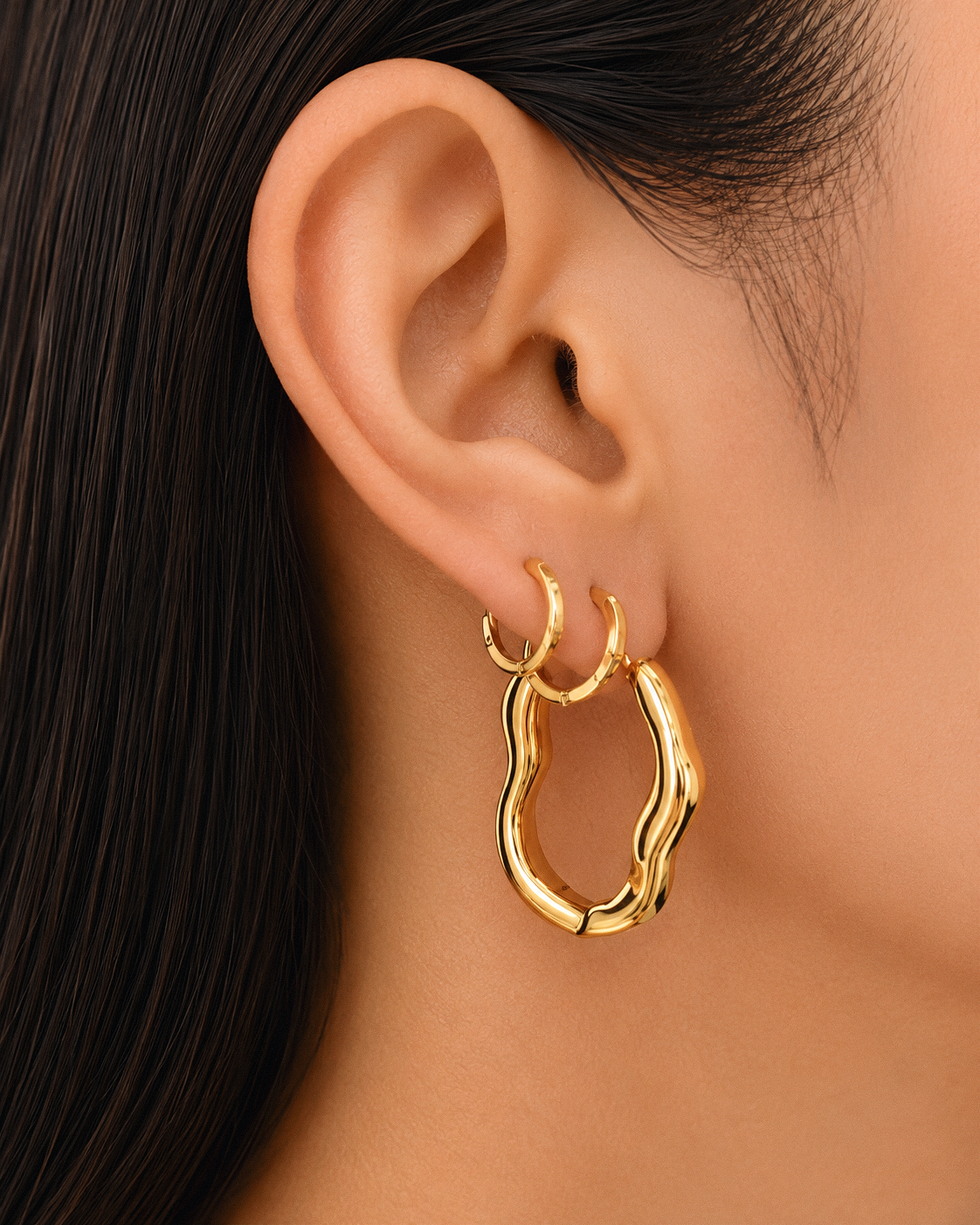 Wavy Hoops