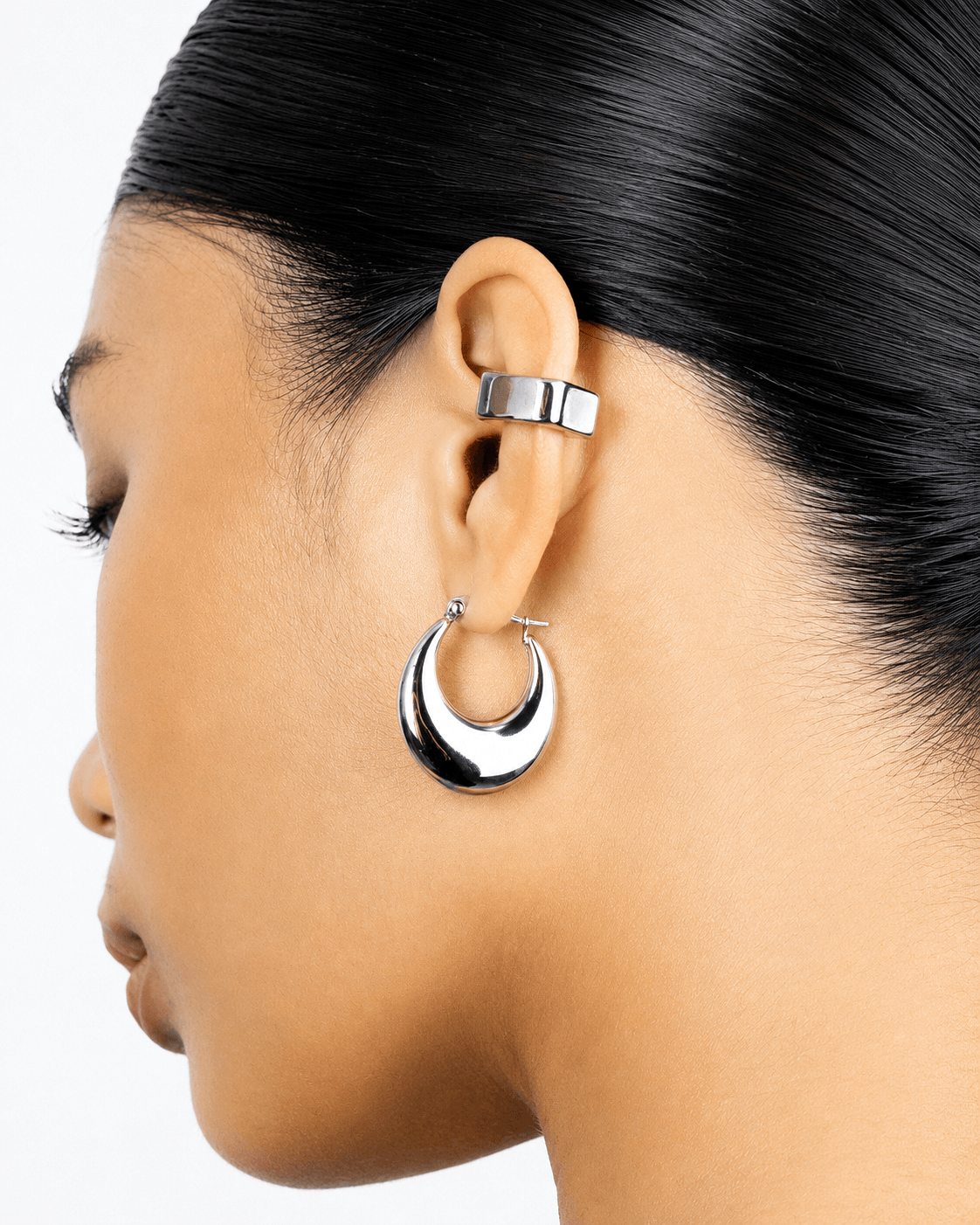 Minimalist square ear cuff in gold or silver finish, chunky geometric no piercing ear cuff for women, modern statement ear wrap, sleek contemporary ear jewelry, bold everyday ear cuff for stacked or solo styling