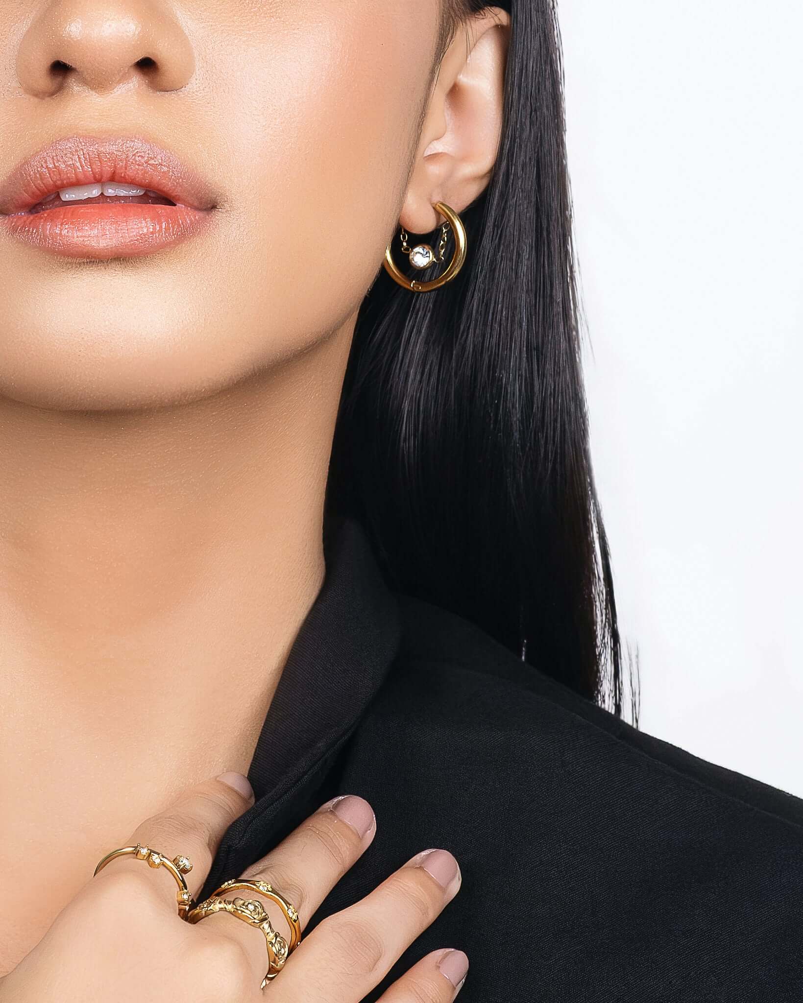 Gold crystal hoop chain earrings with dangling clear gemstone detail, modern chunky hoop earrings for women, minimalist statement jewelry, trendy gold hoops with chain accent, elegant everyday or party earrings gift for her