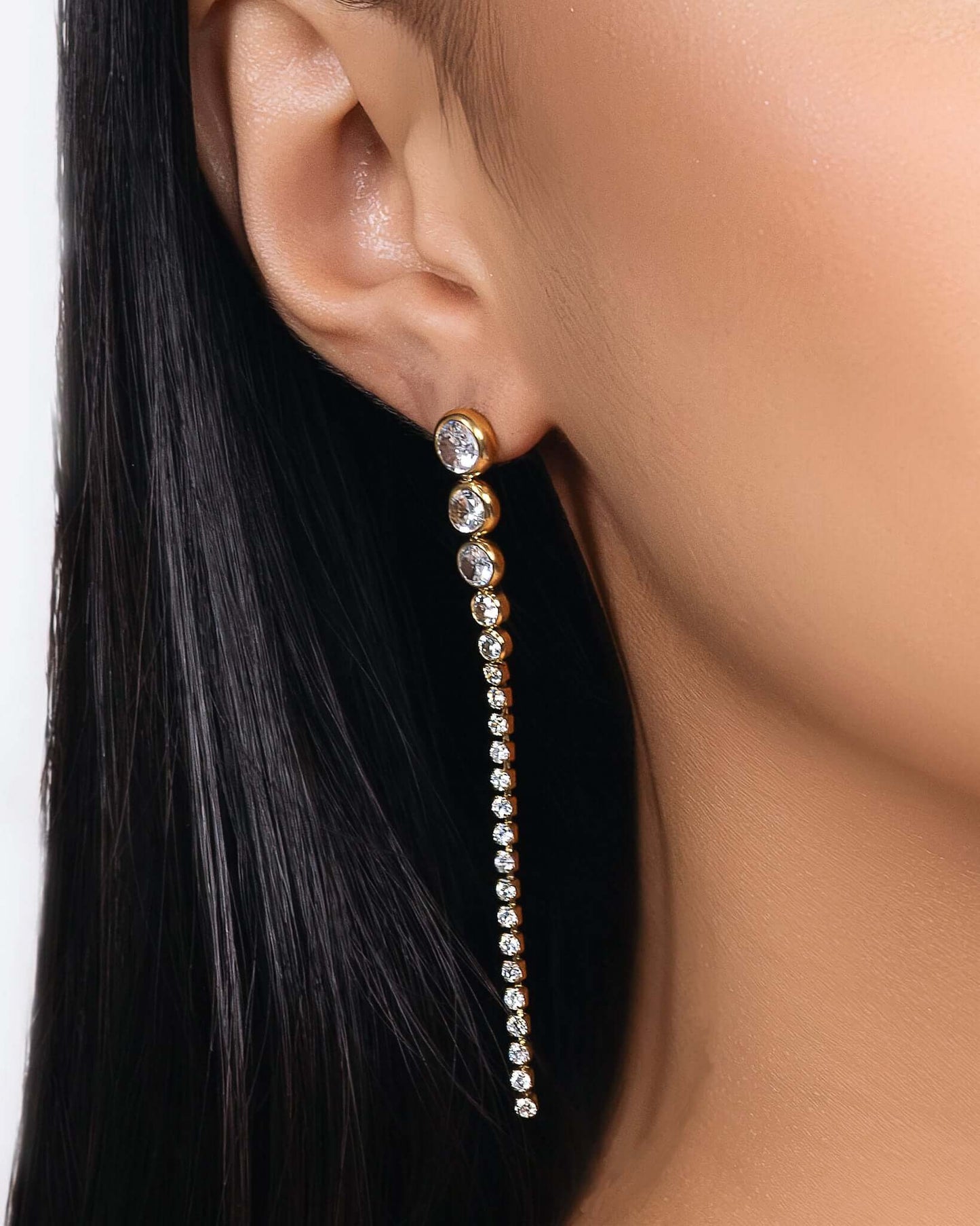 CZ crystal long drop earrings in gold or silver finish, elegant linear crystal earrings for women, sparkling statement drop earrings, modern dangling bridal jewelry, minimalist long crystal earrings for evening wear or special occasions