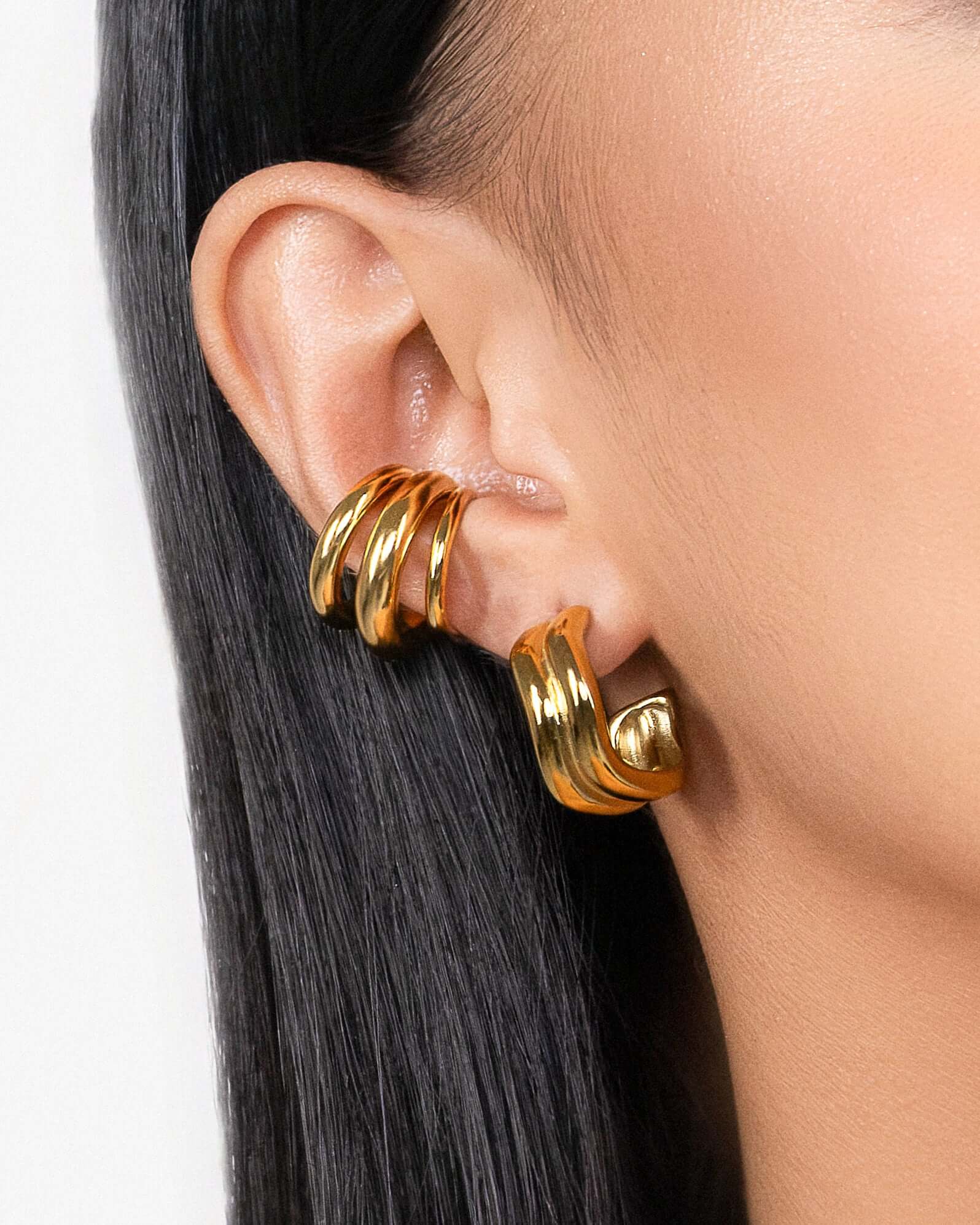 Triple band ear cuff in gold or silver finish, chunky layered ear cuff for women, modern minimalist no piercing ear wrap, bold statement ear jewelry, trendy stacked ear cuff for everyday or party styling