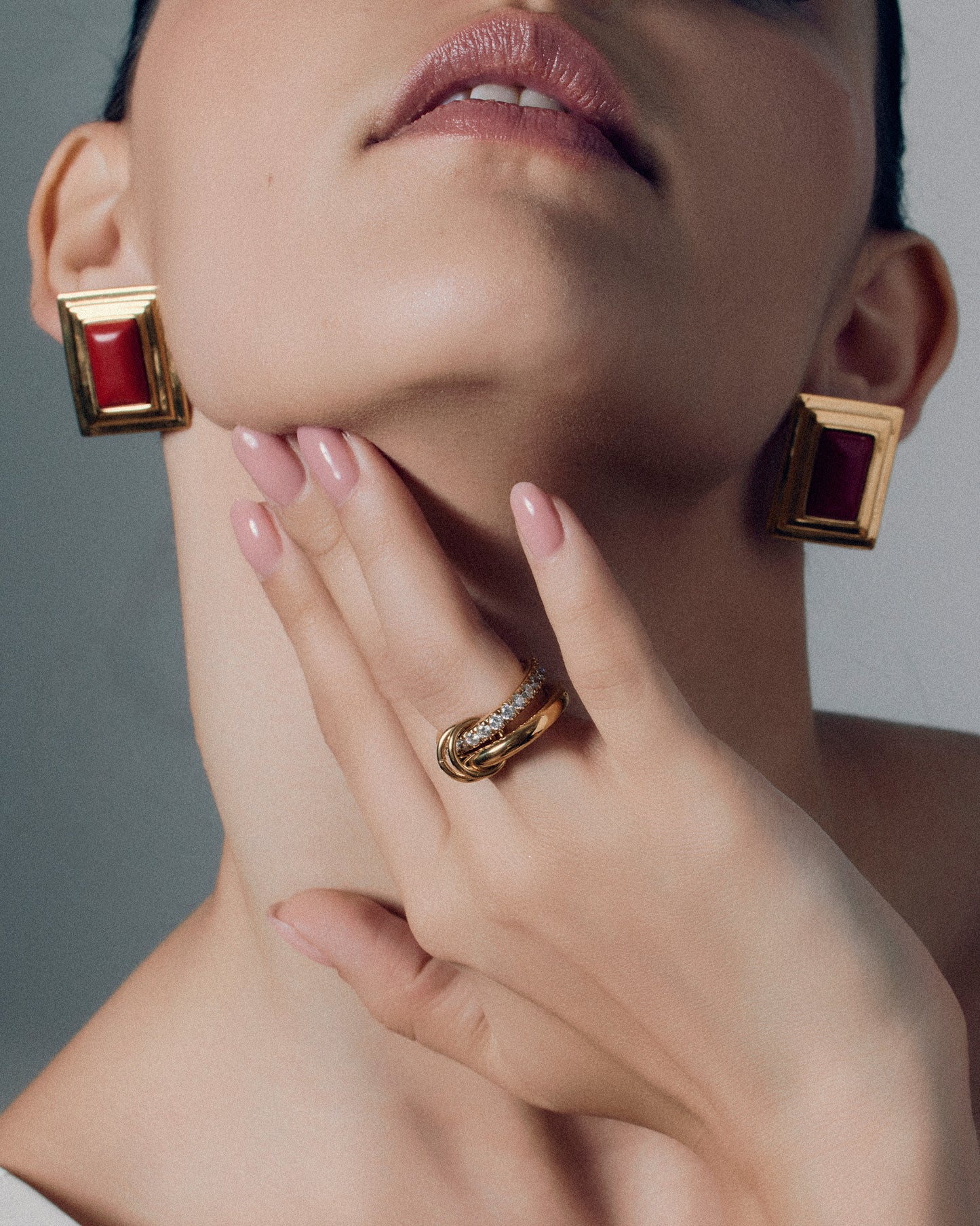 Gold Knot Pavé Ring