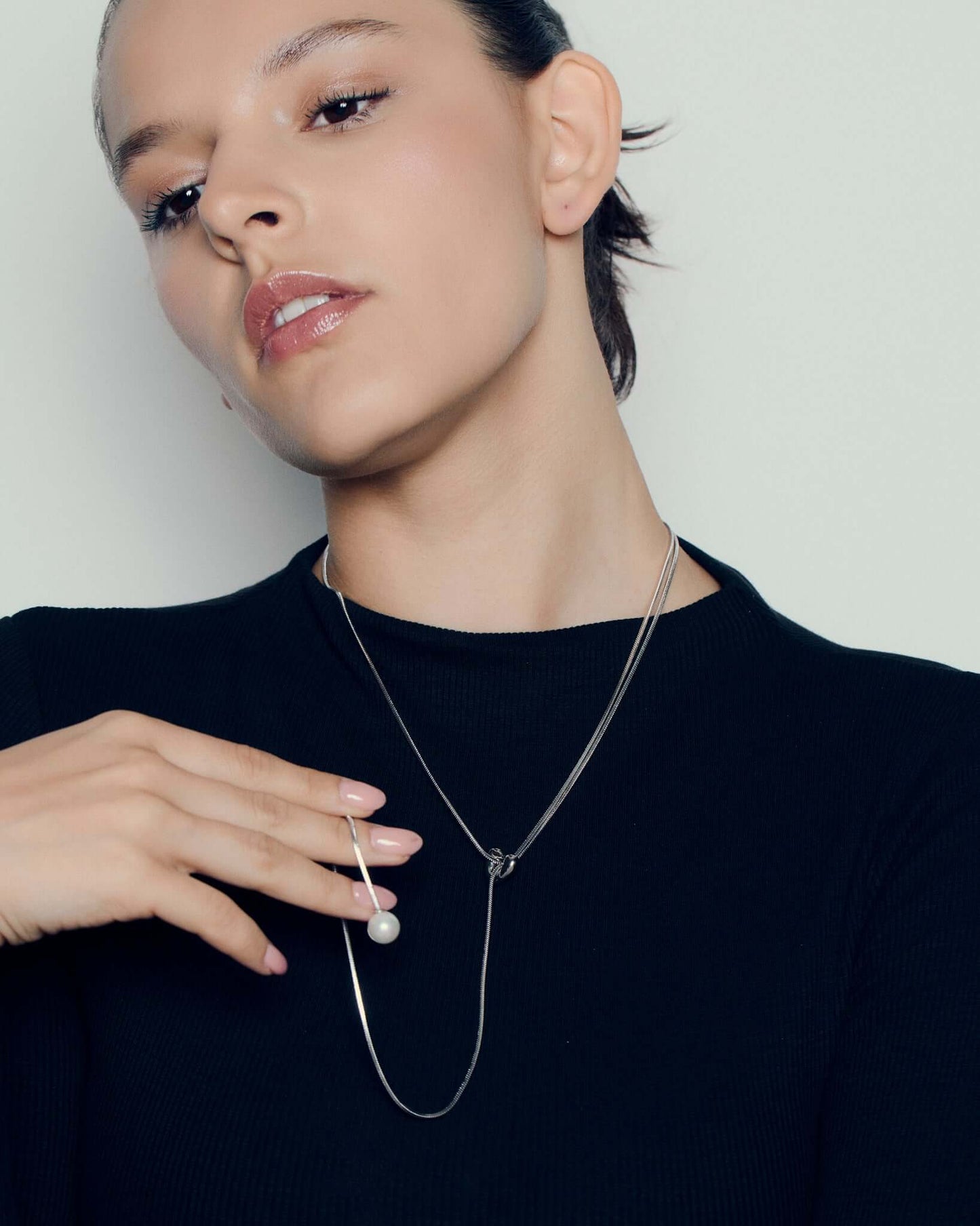 Knot Pearl Drop Necklace