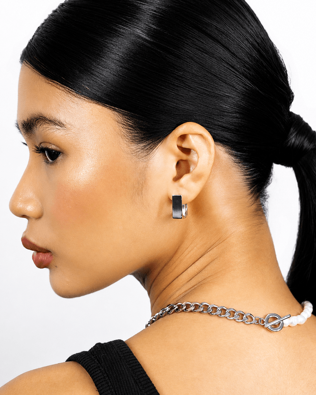 Minimalist square hoop earrings in gold or silver finish, modern geometric hoop earrings for women, chunky everyday jewelry, lightweight statement hoops, trendy stainless steel earrings for casual, work, or evening wear