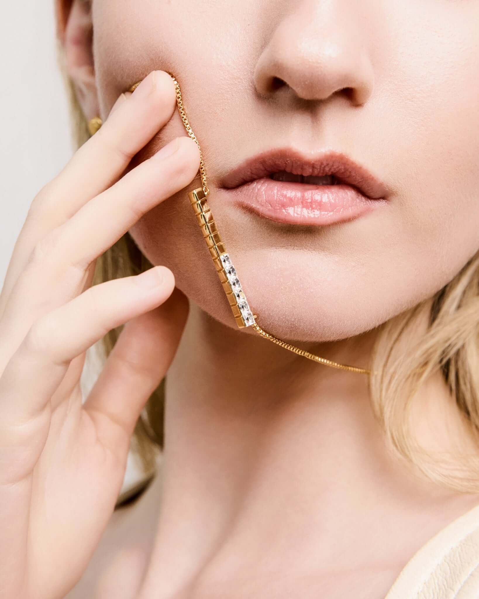 Minimalist long bar pendant necklace in gold with crystal detail, modern dainty gold necklace for women, geometric bar pendant jewelry, elegant everyday necklace, delicate crystal chain necklace for layering or gifting