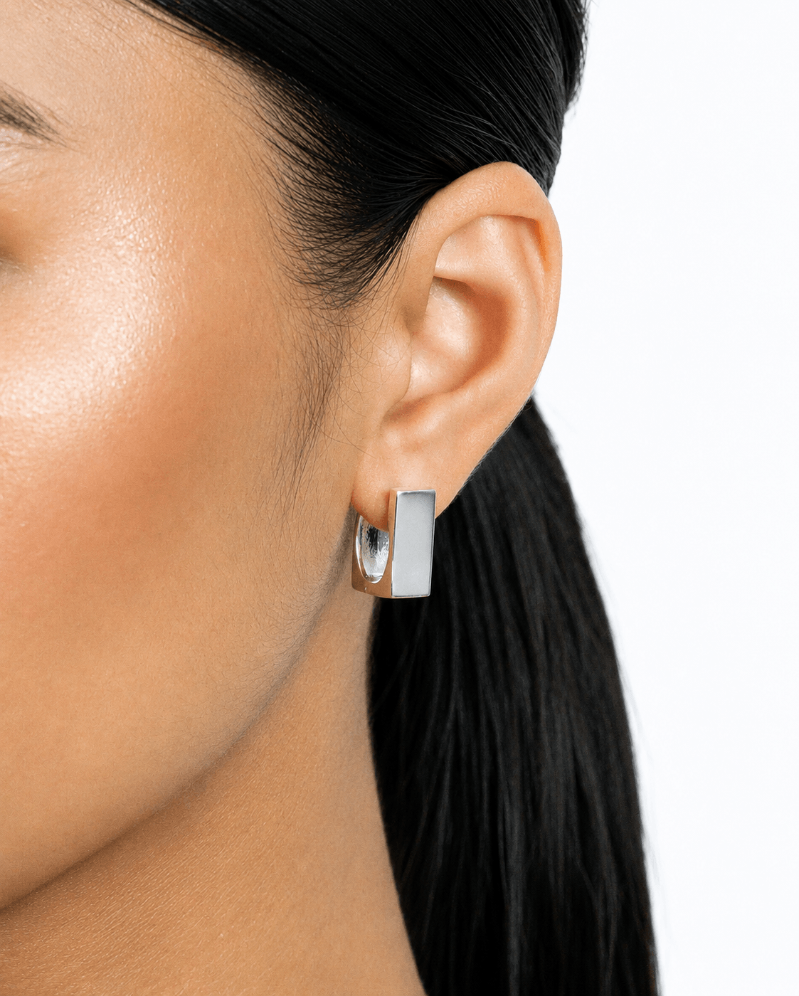 Minimalist square hoop earrings in gold or silver finish, modern geometric hoop earrings for women, chunky everyday jewelry, lightweight statement hoops, trendy stainless steel earrings for casual, work, or evening wear