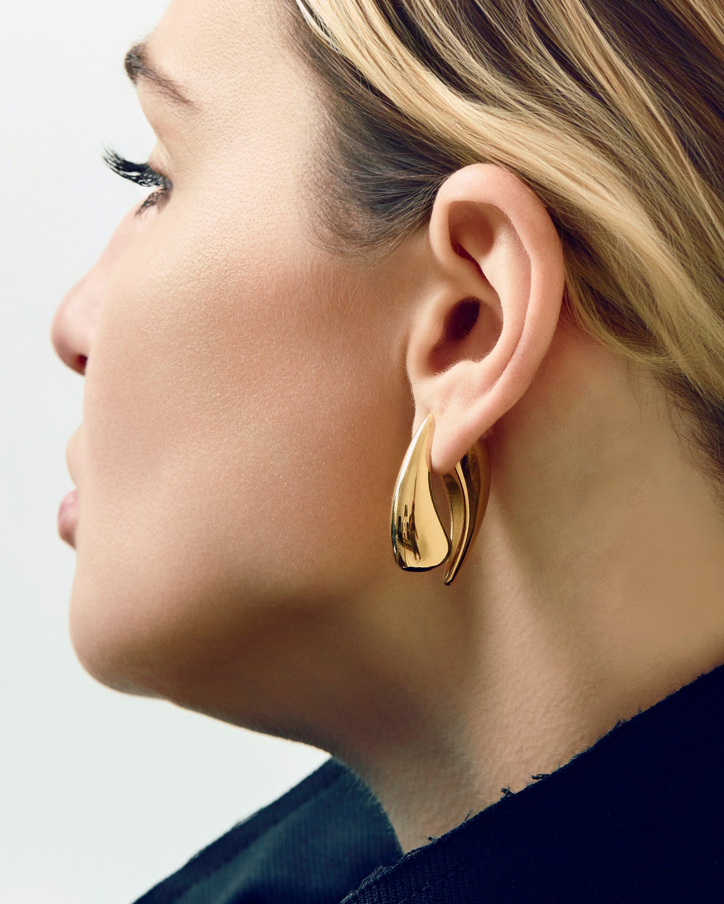 Two-Sided Drop Studs