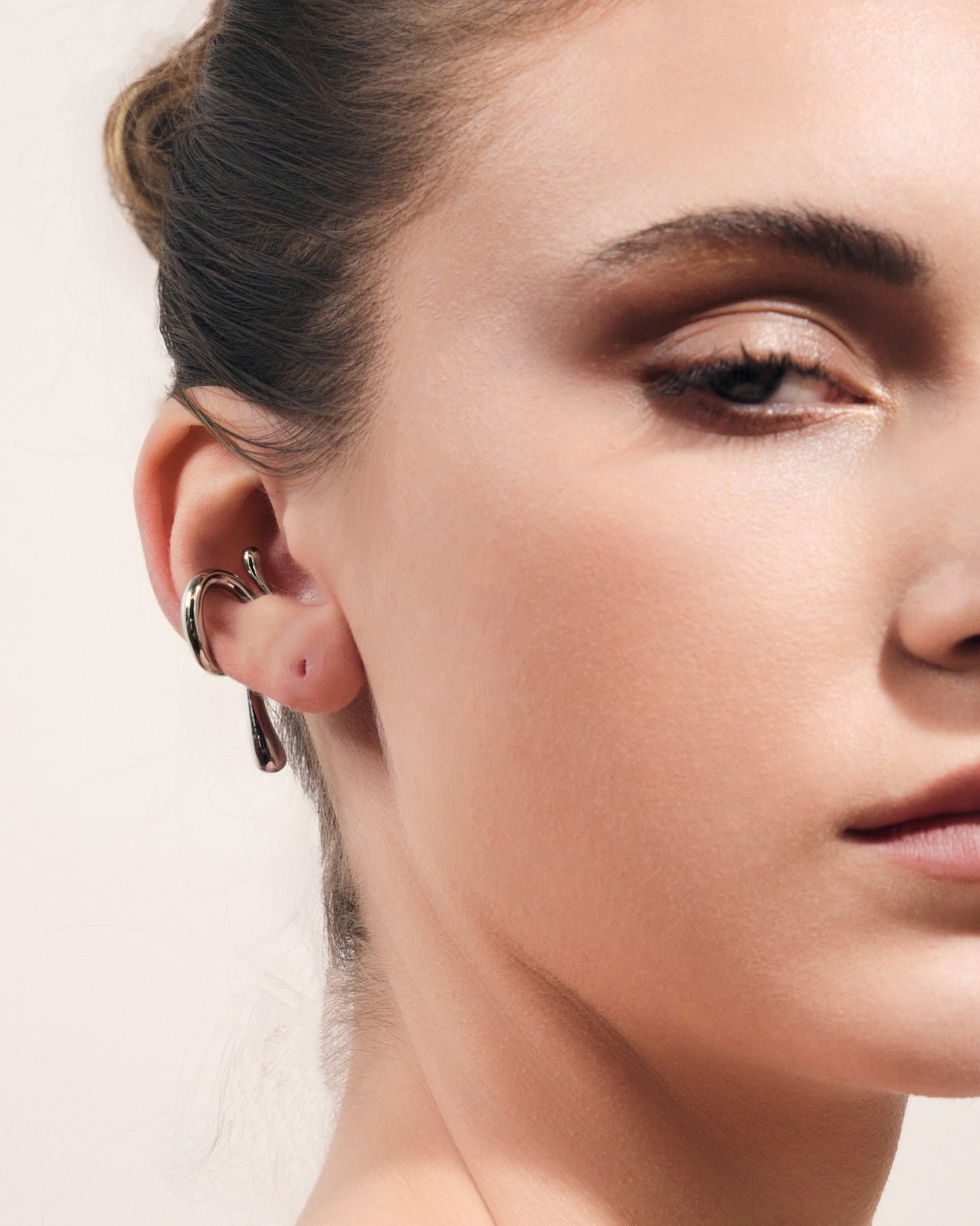 Abstract Wavy Ear Cuff